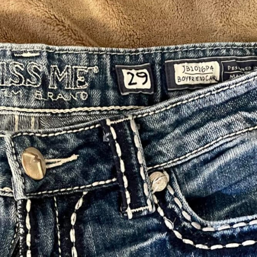 Miss Me Cropped Jeans